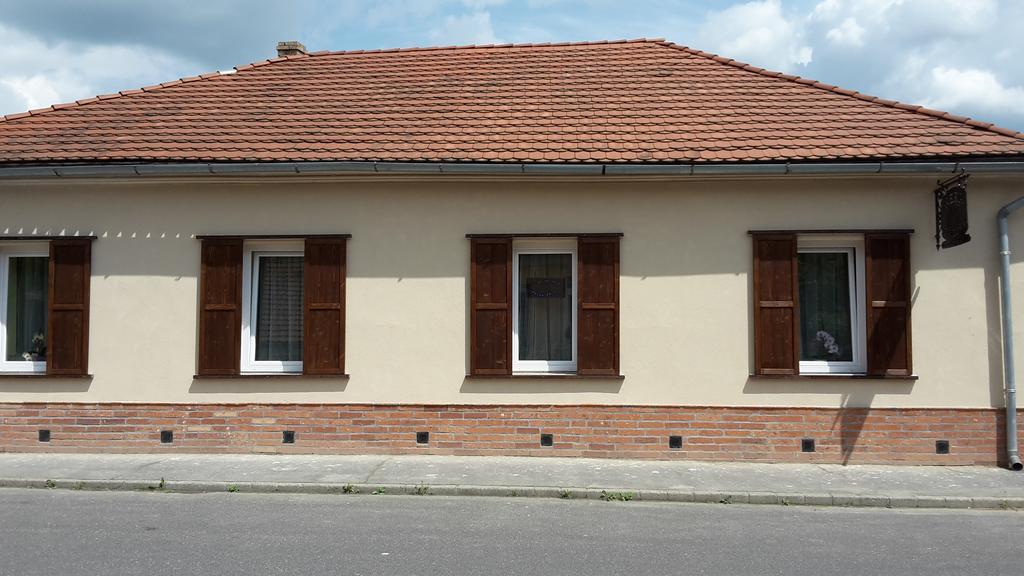 Réka Vendéghàz Hotel Tokaj Exterior foto